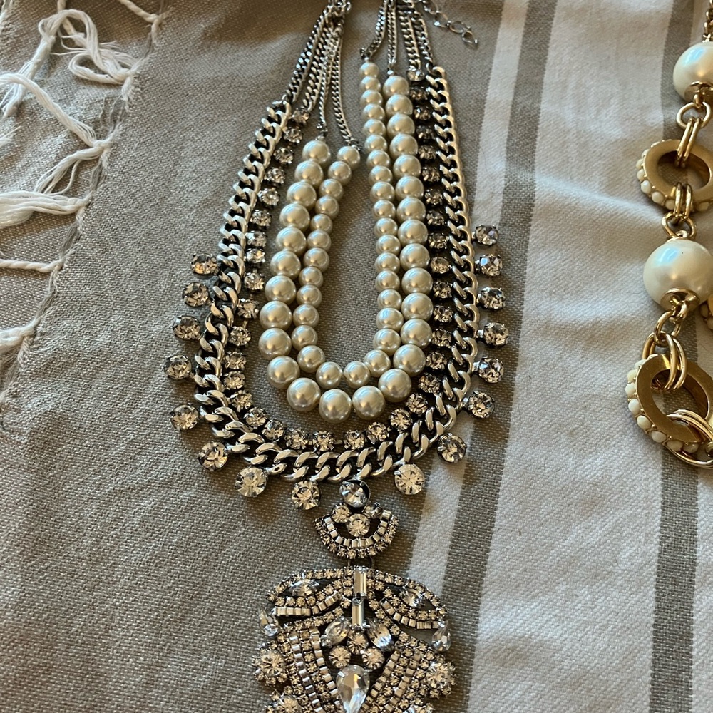 Pearl & crystal silver necklace